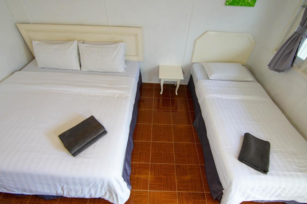 Vagary Pangkor Hotell Pekan Pangkor Exteriör bild
